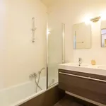 Rent 1 bedroom apartment of 77 m² in Bruxelles