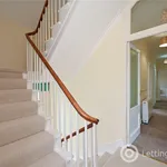 Rent 4 bedroom flat in Aberdeen