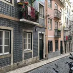 Rent a room of 64 m² in lisbon