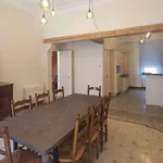 Maison de 240 m² avec 7 chambre(s) en location à Maillane