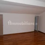 Affitto 3 camera appartamento di 70 m² in Bologna