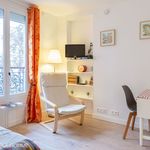 Appartement de 270 m² avec 1 chambre(s) en location à Paris