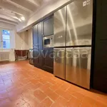 Affitto 5 camera appartamento di 140 m² in Firenze