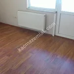 Rent 4 bedroom apartment of 130 m² in İstanbul