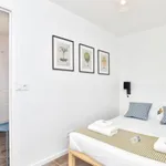 Appartement de 28 m² avec 4 chambre(s) en location à Saint Denis