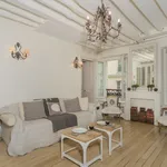 Rent 2 bedroom apartment of 549 m² in Paris