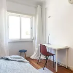 Rent a room in lisbon