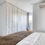 Alquilo 4 dormitorio apartamento de 121 m² en Madrid