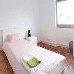 Rent 6 bedroom apartment in Lisbon