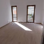 Rent 4 bedroom apartment of 110 m² in Atina