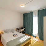 Rent 5 bedroom apartment in Lisbon