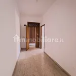 Affitto 5 camera appartamento di 185 m² in Reggio Calabria