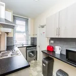 Rent 3 bedroom house in Leeds