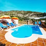 AGRADABLE VILLA EN FRIGILIANA