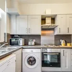 Rent 4 bedroom house in Leeds