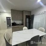 Rent 4 bedroom house of 238 m² in Bangkok