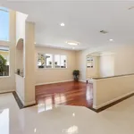 Rent 6 bedroom house of 407 m² in manhattan beach