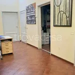 Affitto 7 camera appartamento di 130 m² in Firenze