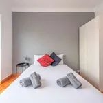 Rent a room of 103 m² in lisbon