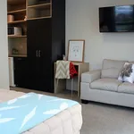 Rent 1 bedroom apartment in Ōtara-Papatoetoe